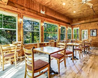 Muskoka Waterfront Retreat - Dwight