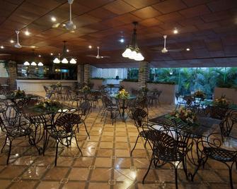 Kemael Hotel - Puerto Príncipe - Restaurante