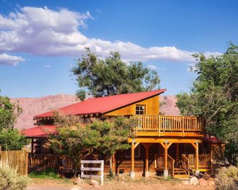 Beautifully restored cottage surrounded by Vermilion Cliffs - Marble Canyon - Building
