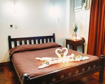 MC Mountain Home Apartelle - Tagaytay - Quarto