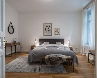 Loot: Moderne Wohnung / Zentral - Kitzingen - Schlafzimmer