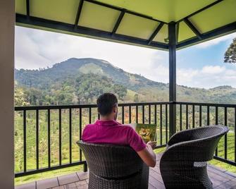 Wild Planet Jungle Resort - Gudalur - Balcón