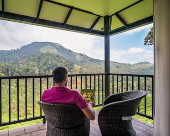 Wild Planet Resort - Gudalur - Balcón