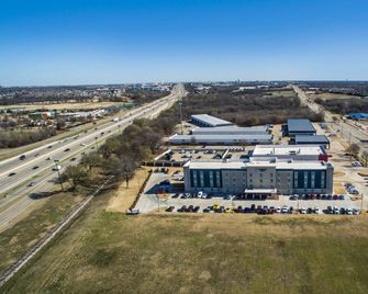 Woodspring Suites Dallas Plano Central Legacy Drive - Plano - Gebäude