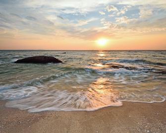 Burapha Bangsaen Garden Apartment - Chonburi - Beach