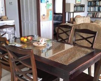 Private Casa on Bonefish Beach - also a Motorboat and Sailboat for rent - Marsh Harbour - Jadalnia