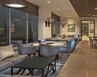 Hyatt Place Warwick/Providence Airport - Warwick - Area lounge
