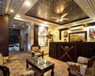 Surya Garh Hotel - Jaipur - Front desk