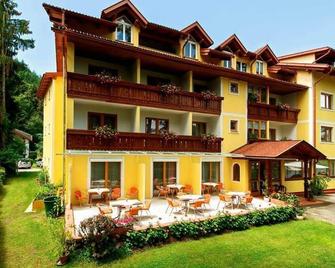 Double room south/west side - Strandpension Waldperle - Seelach - Building