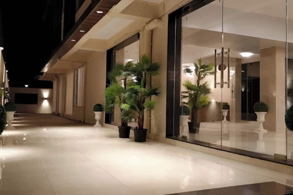 Ashwa Glory Retreat - Igatpuri - Lobby