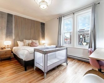 Zena Habitat IV | Private Garage + Charging Station | Workdesks | Ac - Montreal - Bedroom