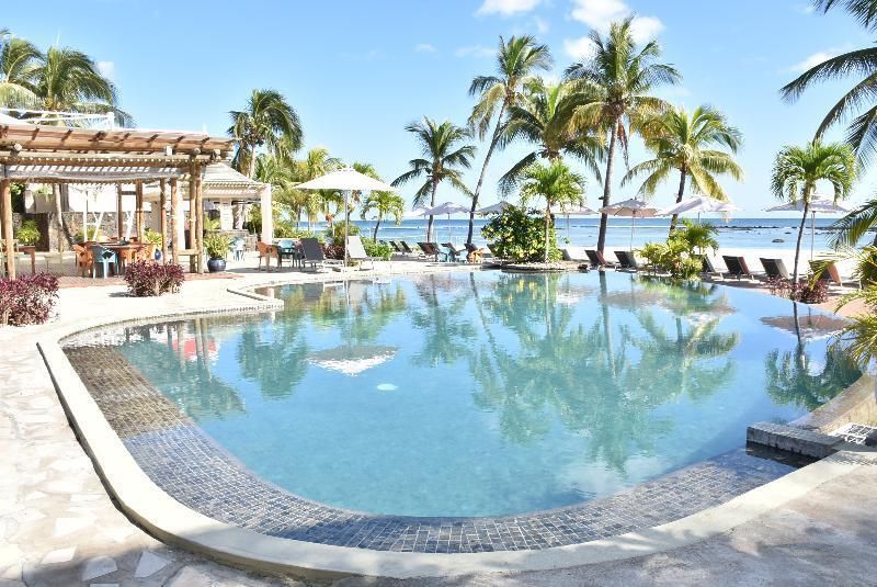 فيلاز كارولين