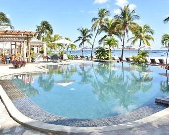 Villas Caroline Resort - Flic en Flac - Πισίνα