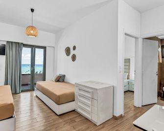 Sunset Beach Hotel - Kokkini Hani