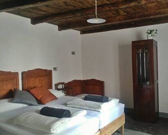 Ca' Brue` Vintage Home - Casasco d'Intelvi - Habitación