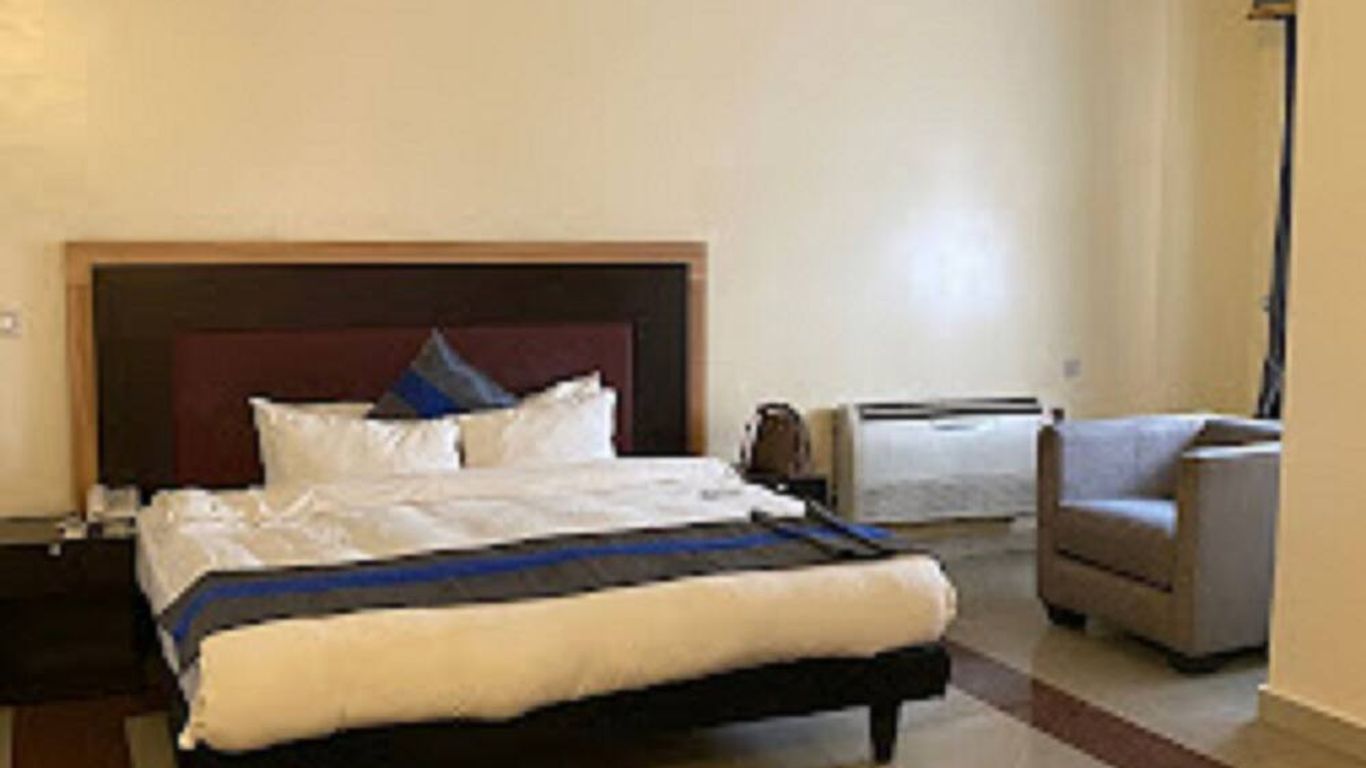 Best Western The Island Hotel