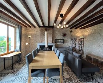 2 Bedroom Private vacation home in Valloire-sur-Cisse - Valloire-sur-Cisse - Dining room