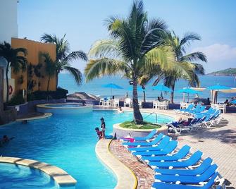 Las Flores Beach Resort - Mazatlán - Pool