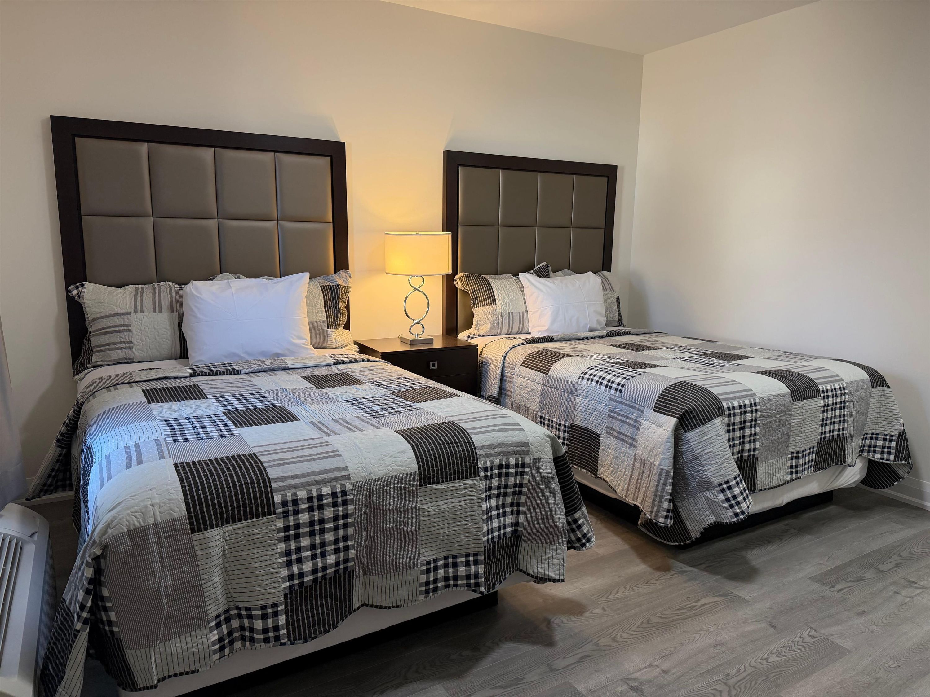 Knights Inn London Airport - London - Chambre