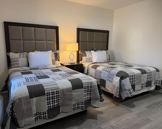 Knights Inn London Airport - London - Bedroom