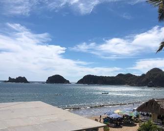 Bungalows Las Hamacas - San Patricio - Melaque - Beach