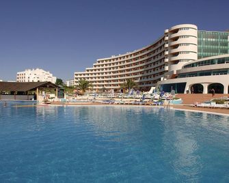 Hotel Apartamento Paraiso De Albufeira - Albufeira - Pool