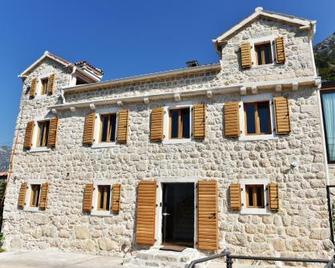 Monte Bay Retreat Villa - Perast - Edificio