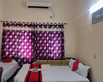 Raviz Inn - Calcuta - Habitación