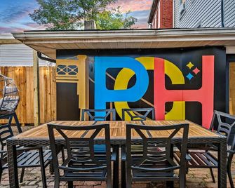 Cozy Southside Pitt home w/ Pool Table +Yard - Pittsburgh - Patio