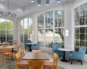 Hampton Inn & Suites Austin-Airport - Austin - Menjador