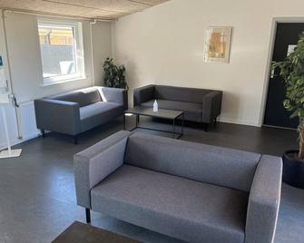 Hirtshals Idrætscenter - Vandrehjem - Hostel - Hirtshals - Obývací pokoj