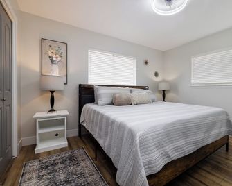 Basin Staycation - Vernal - Schlafzimmer