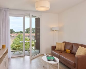 Zenitude Hôtel-Résidences Mont-de-Marsan - Mont-de-Marsan - Wohnzimmer