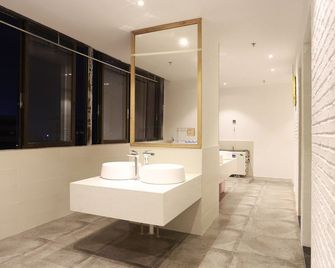 Phoenix Egg Youth Hostel - Zhuhai