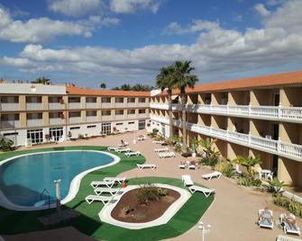 Apartamentos Parque Carolina - Costa del Silencio - Gebäude