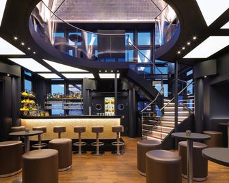 Hotel Hafen Hamburg - Hamburg - Bar