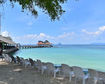 Koh Ngai Resort - Ko Ngai - Spiaggia