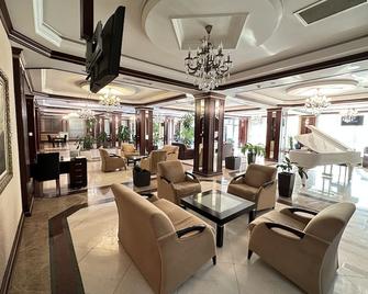 Modern Hotel - באקו - טרקלין