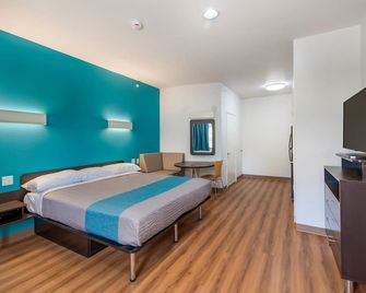 Motel 6 Channelview, TX - צ'אנלוויו - חדר שינה