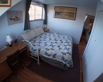 Windflower B&B: Charming Neighborhood and Stunning Mountain Views - Palmer - Chambre