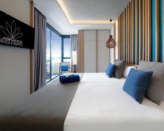 Hovima Suites Costa Adeje - Adeje - Bedroom
