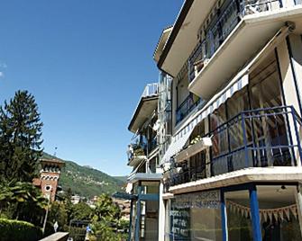 Manzoni - Stresa - Edificio