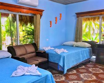 Brunette Beach - El Paredón Buena Vista - Habitación