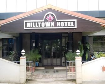 Hilltown Hotel - Madikeri - Building