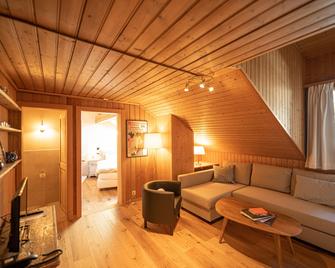 Boutique Hotel Alpenrose - Saanen - Obývací pokoj