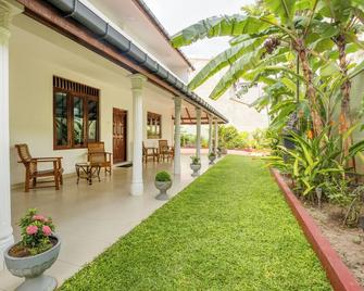 The Islands Breeze Villa - Dehiwala-Mount Lavinia - Innenhof