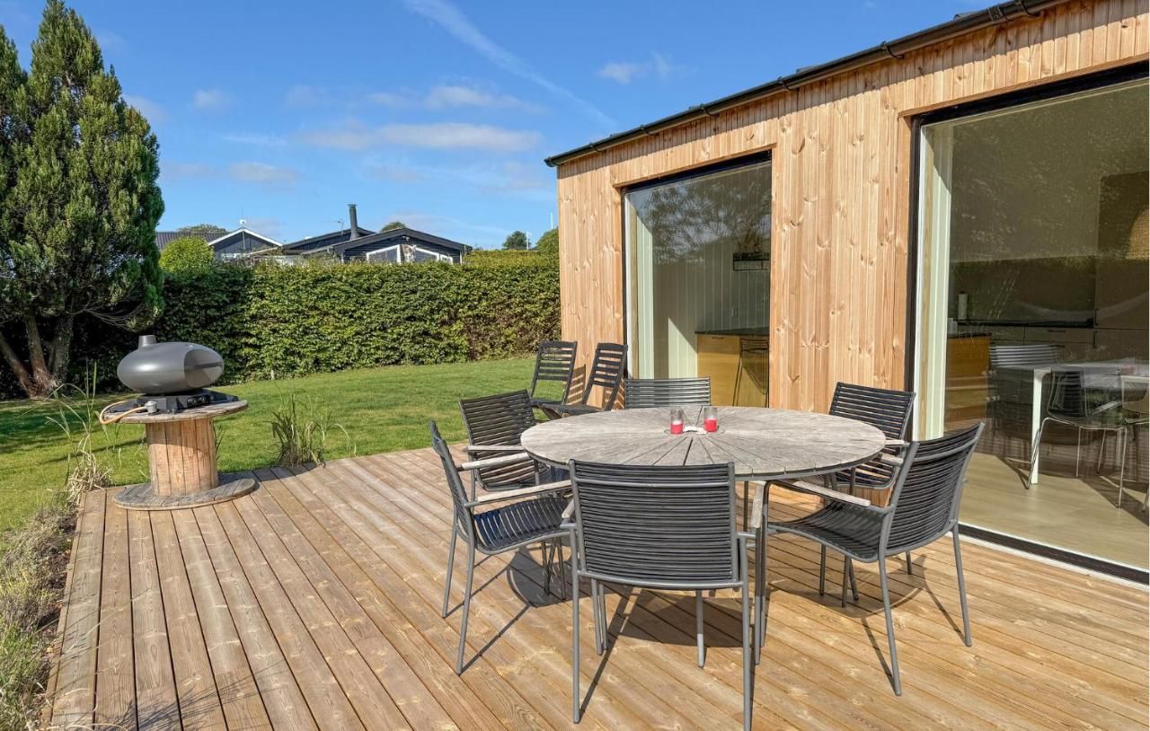 4 Bedroom Pet Friendly Home In Rønde – Rønde