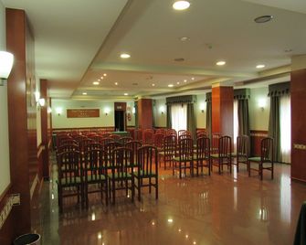 Virgen Del Camino - Pontevedra - Sala de banquetes