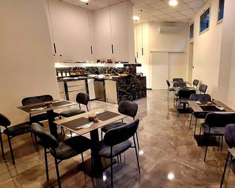Best Western Hotel Revolution - Rome - Dining room