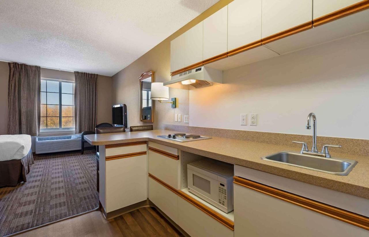 Studio 6 Extended Stay Minneapolis Airport Eagan North Mn